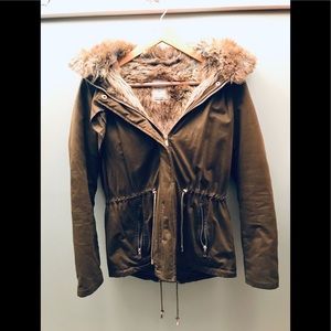 Zara women’s faux fur green winter jacket, sz S